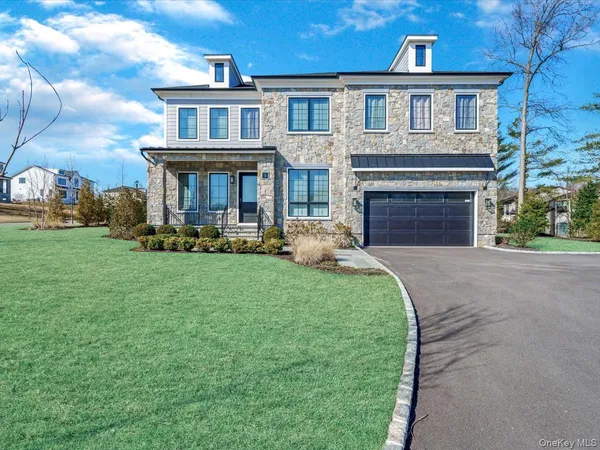 $3,630,000 | 1 Sequoia Circle, Manhasset, NY 11030