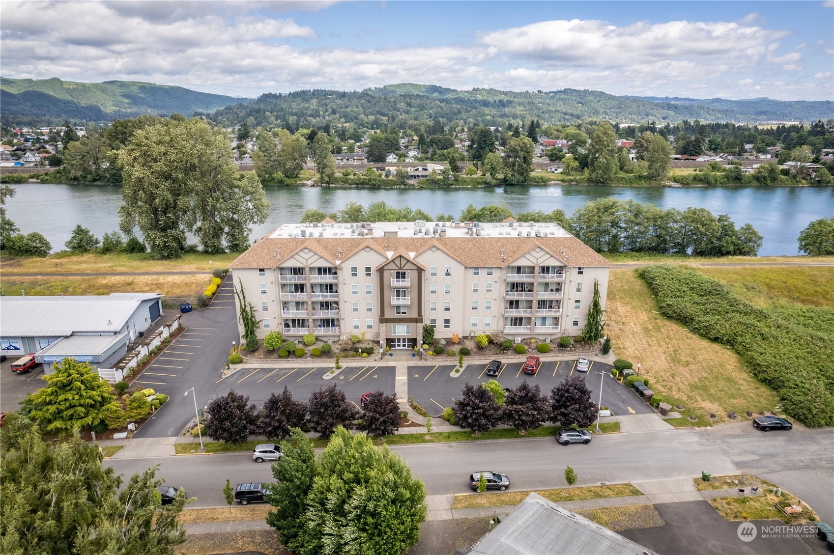1548 River Road, Unit 407 Longview, WA 98632 - Photo 27 of 36 Gallery Image 27