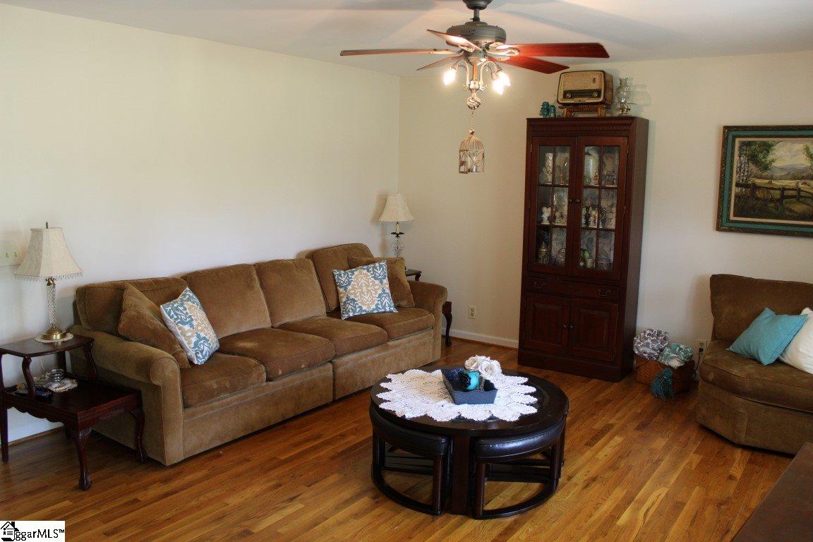 60 St Albans School Road Piedmont, SC 29673 - Photo 3 of 36 Gallery Image 3