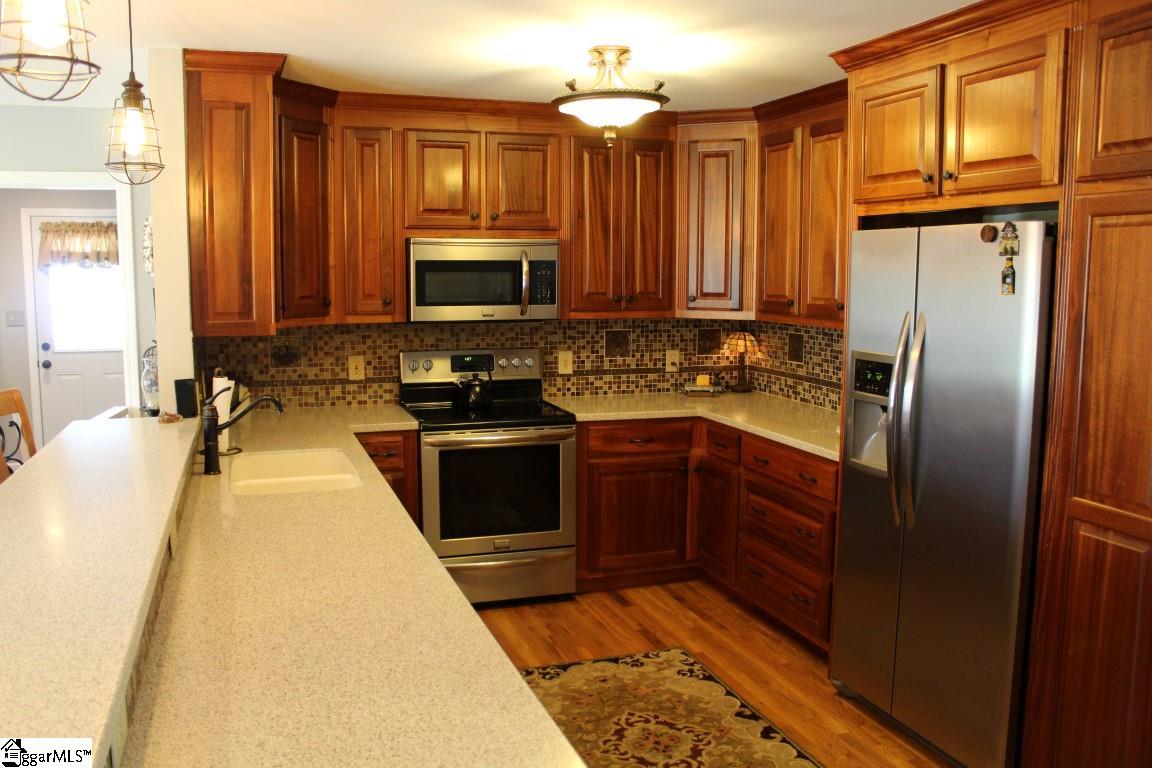 60 St Albans School Road Piedmont, SC 29673 - Photo 5 of 36 Gallery Image 5