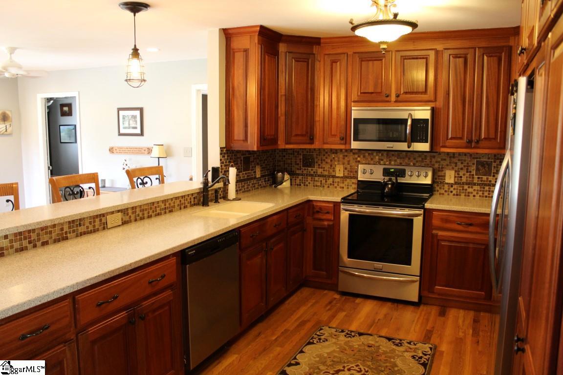 60 St Albans School Road Piedmont, SC 29673 - Photo 6 of 36 Gallery Image 6