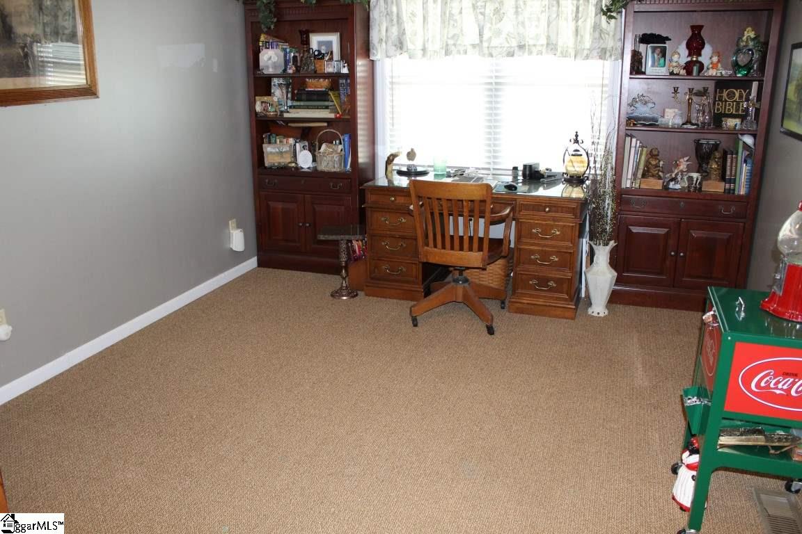 60 St Albans School Road Piedmont, SC 29673 - Photo 9 of 36 Gallery Image 9