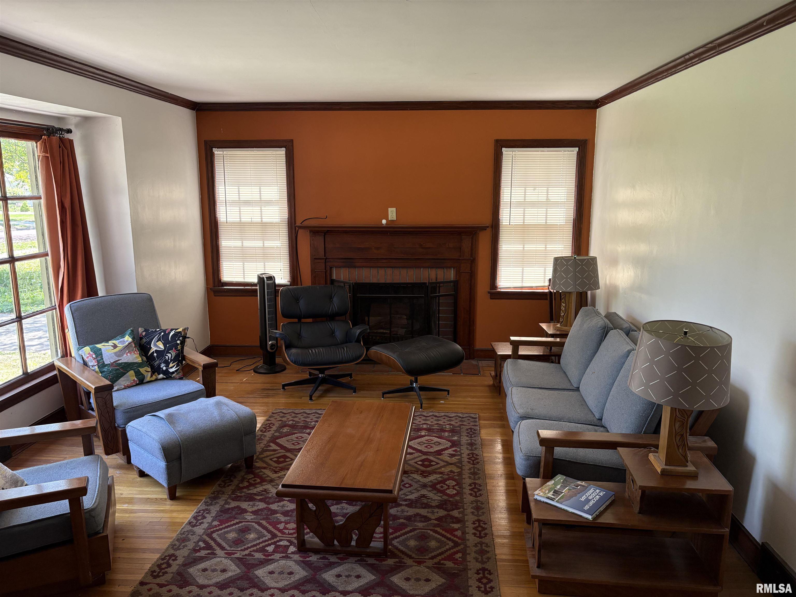 823 Normal Avenue Normal, IL 61761 - Photo 3 of 40