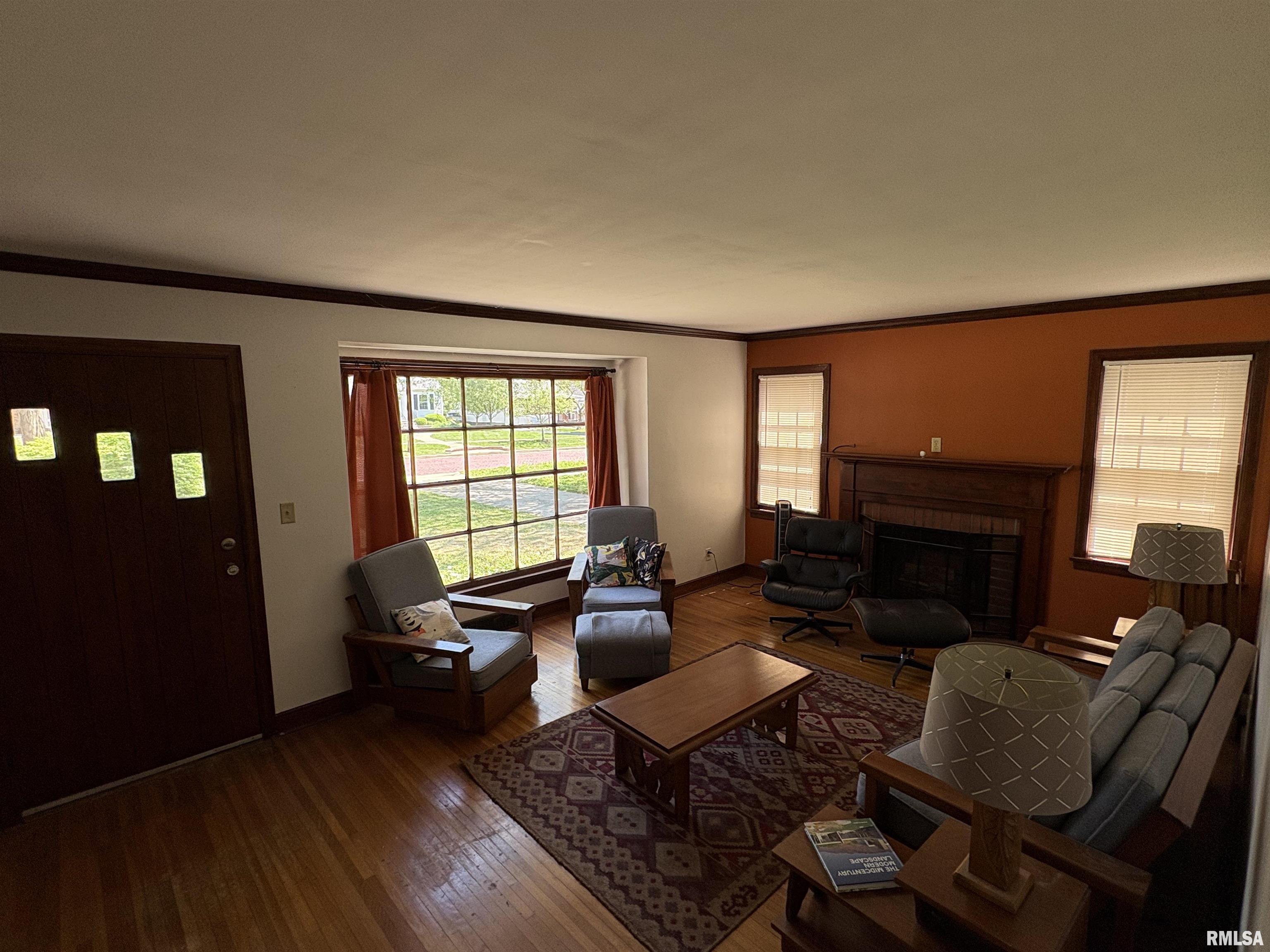 823 Normal Avenue Normal, IL 61761 - Photo 4 of 40