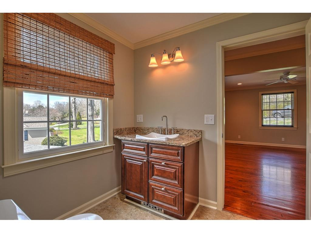 517 Green Acres Road Bristol, VA 24201 - Photo 15 of 31 Photo 15