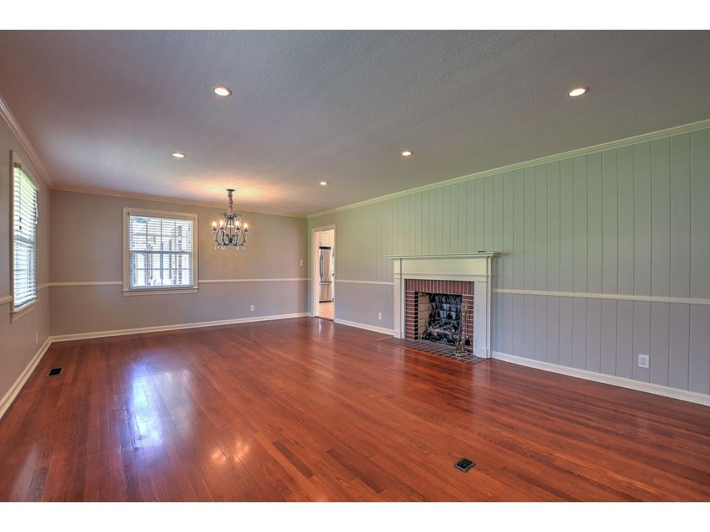 517 Green Acres Road Bristol, VA 24201 - Photo 2 of 31 Photo 2