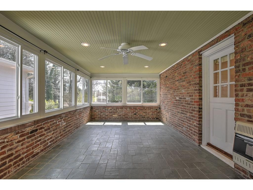 517 Green Acres Road Bristol, VA 24201 - Photo 8 of 31 Photo 8