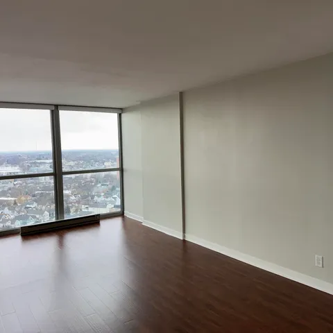 $1,900 | 1660 North Prospect Avenue, Unit 2504, Milwaukee, WI 53202