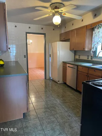 $185,000 | 1977 Combs Rdg Road, Honaker, VA 24260