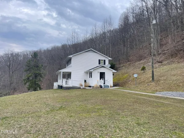 $185,000 | 1977 Combs Rdg Road, Honaker, VA 24260
