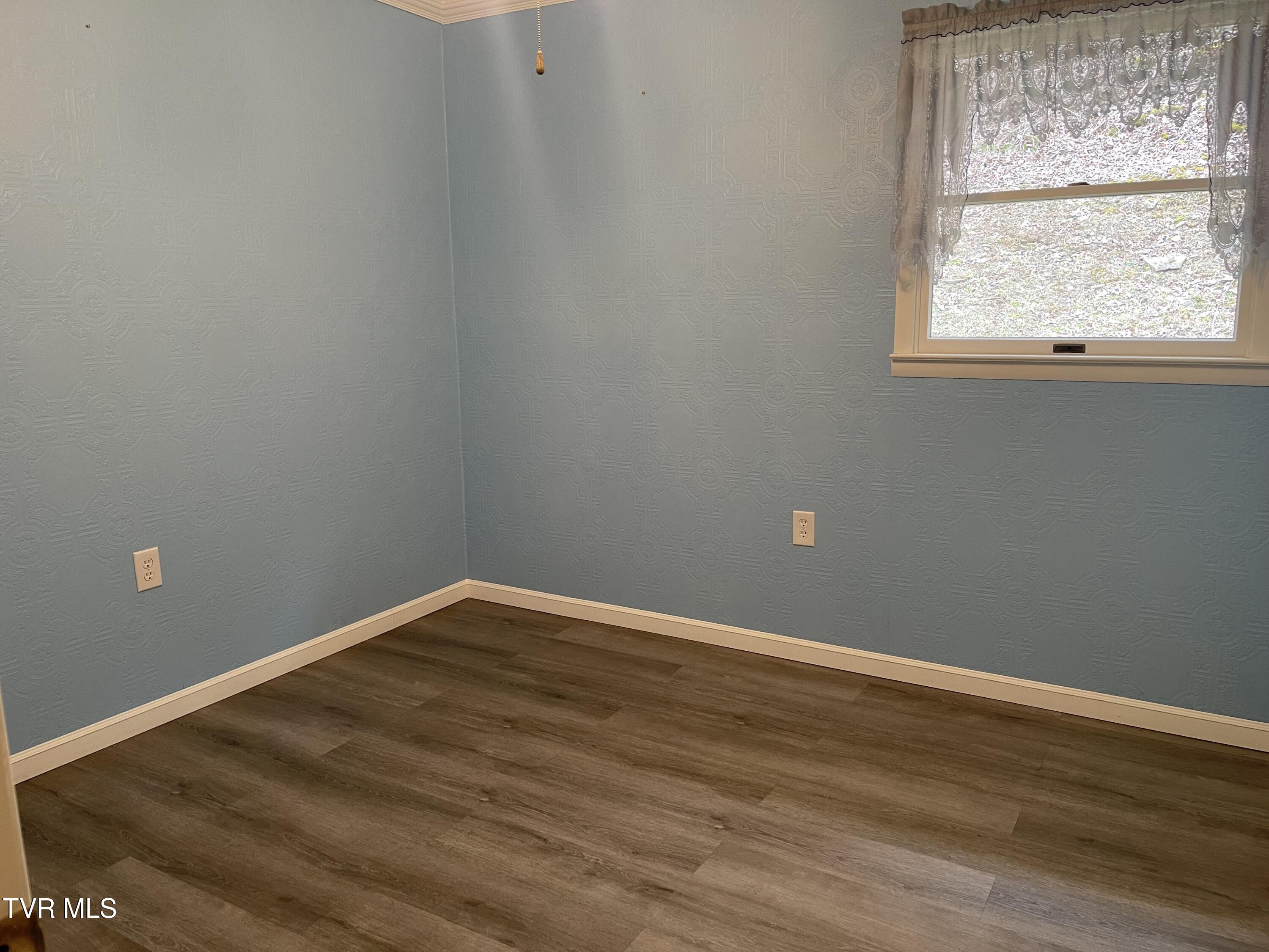 1977 Combs Rdg Road Honaker, VA 24260 - Photo 24 of 26 IMG_1318