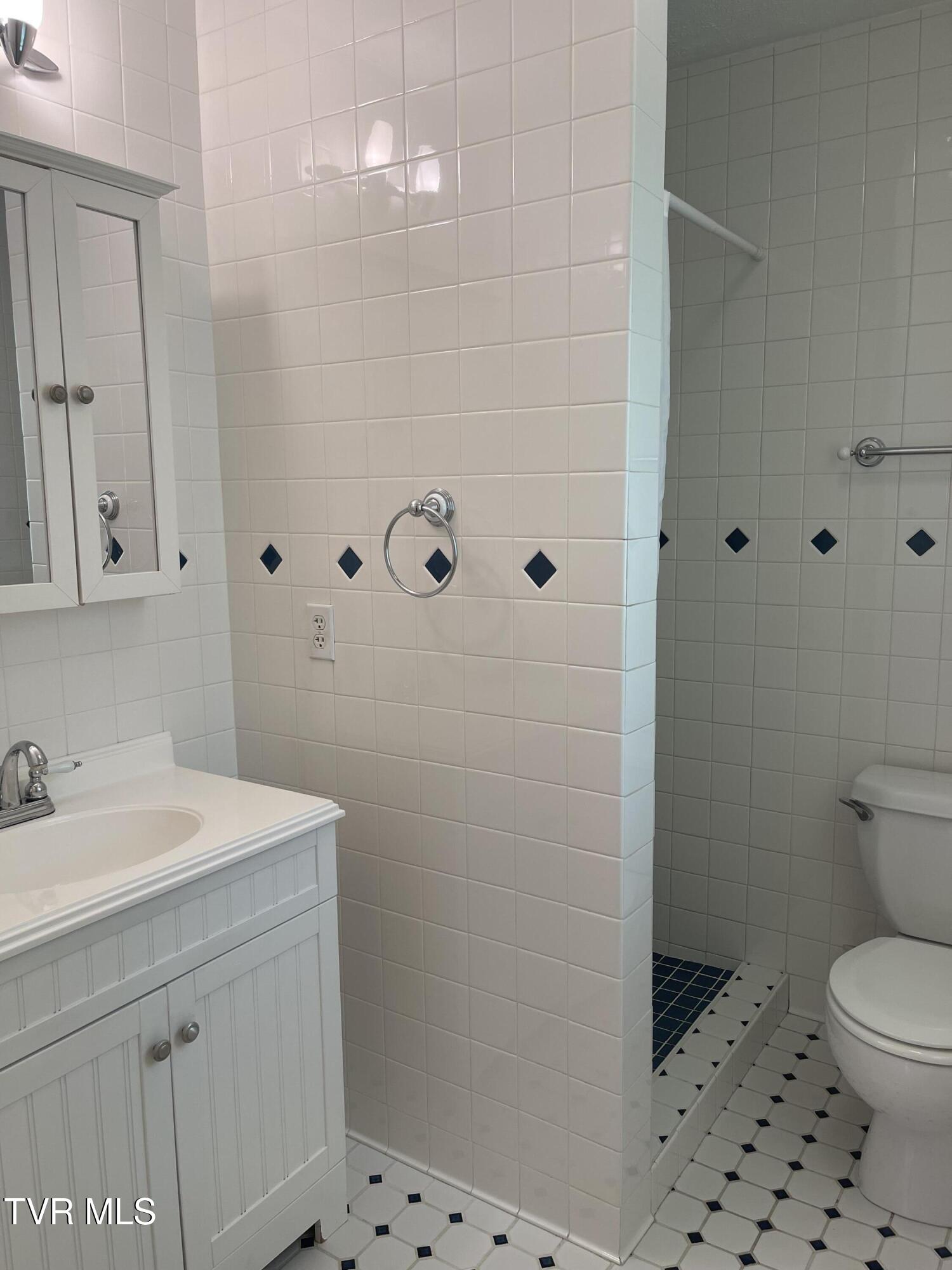 1977 Combs Rdg Road Honaker, VA 24260 - Photo 26 of 26 IMG_1314