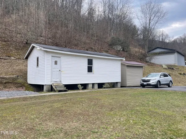 $185,000 | 1977 Combs Rdg Road, Honaker, VA 24260