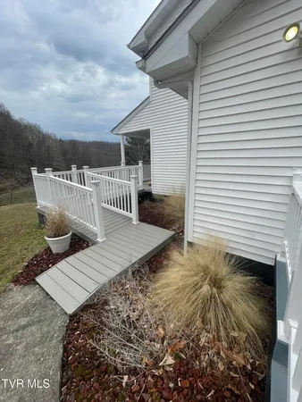 $185,000 | 1977 Combs Rdg Road, Honaker, VA 24260