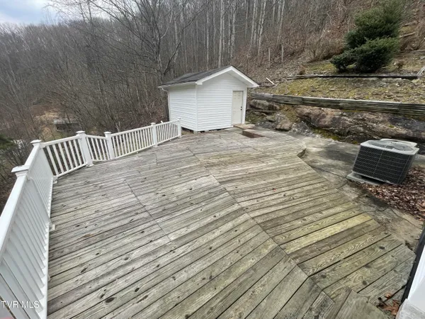 $185,000 | 1977 Combs Rdg Road, Honaker, VA 24260