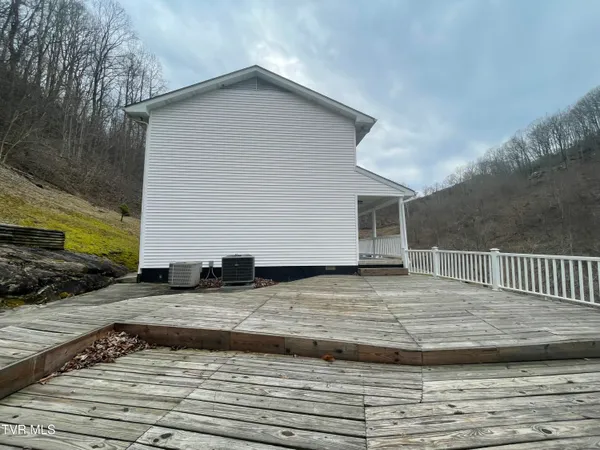 $185,000 | 1977 Combs Rdg Road, Honaker, VA 24260