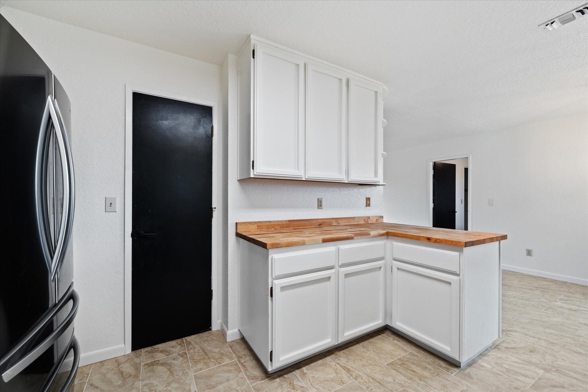 13770 Lisa Way Red Bluff, CA 96080 - Photo 18 of 43 a view of a kitchen with electric appliances