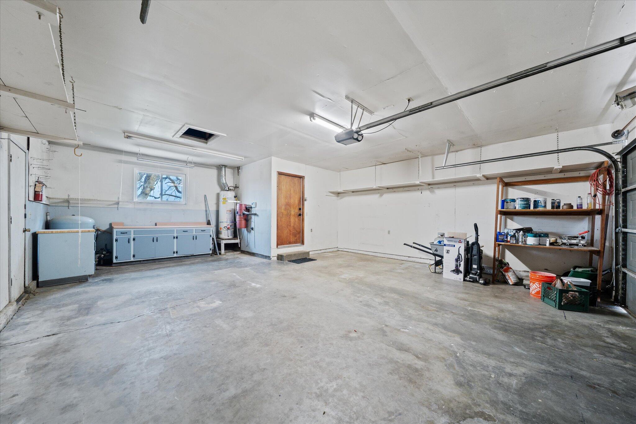 13770 Lisa Way Red Bluff, CA 96080 - Photo 28 of 43 a view of a room with toys