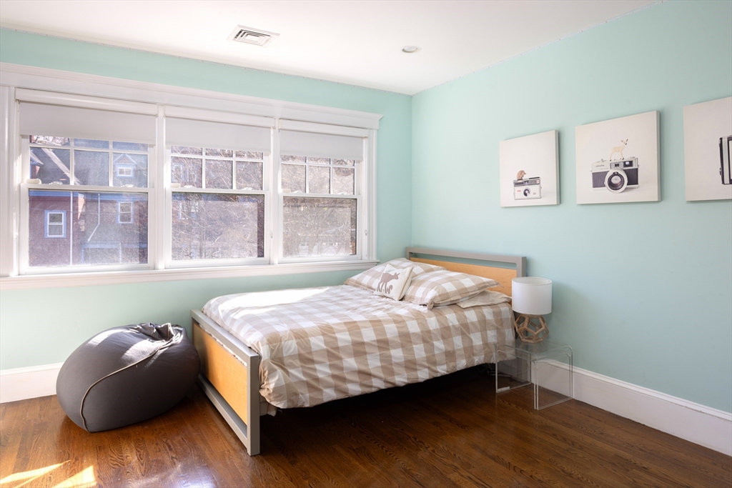 65 Griggs Road Brookline, MA 02446 - Photo 9 of 18 Gallery Image 9