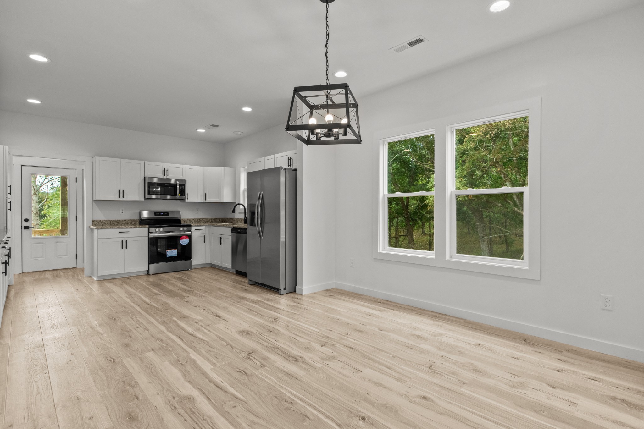 1022 Promise Land Road Charlotte, TN 37036 - Photo 8 of 24 Gallery Image 8