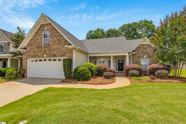 $395,000 | 202 Reinhardt Drive, Simpsonville, SC 29681
