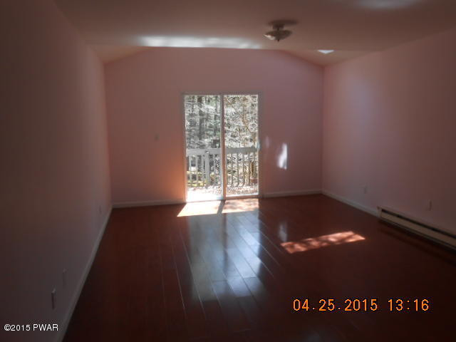 1785 Manchester Drive Bushkill, PA 18324 - Photo 4 of 10