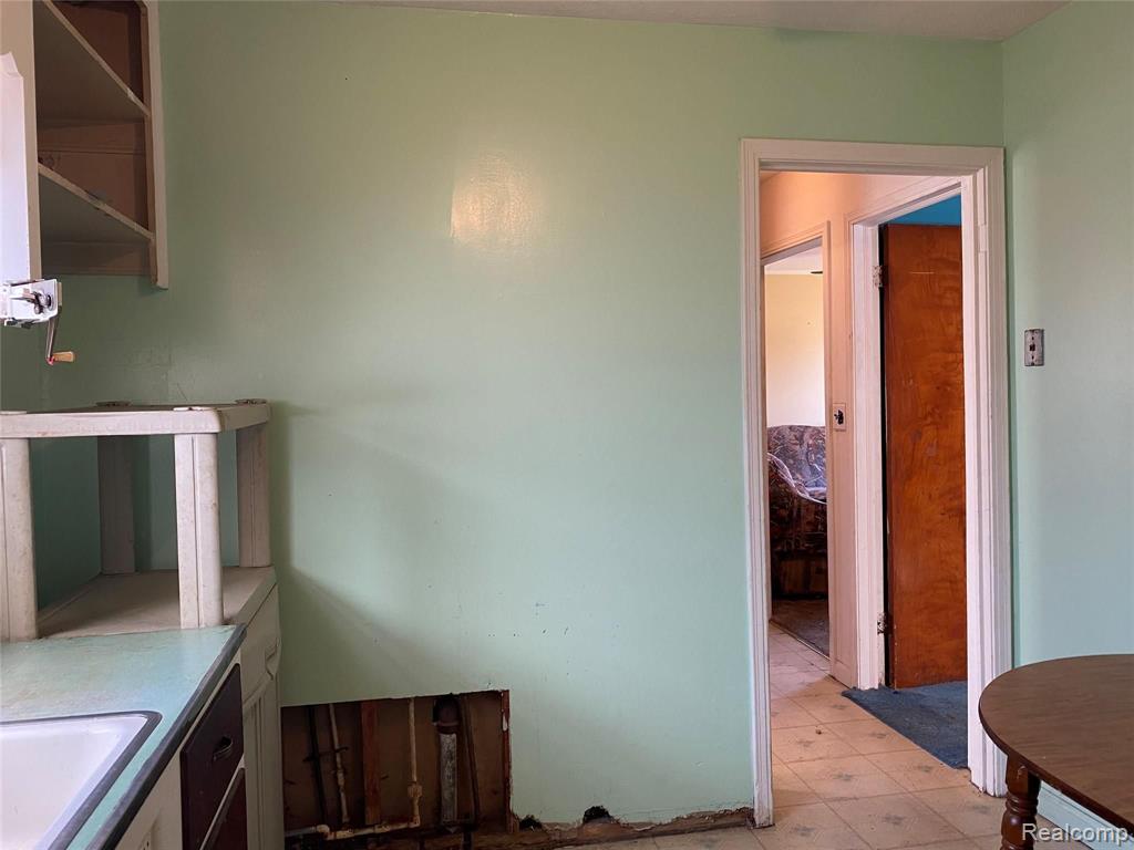 50641 Callens Road Chesterfield, MI 48047 - Photo 8 of 18