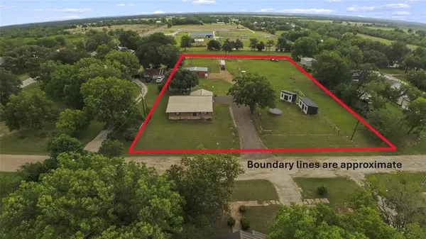$299,500 | 110 North Ave D, Wortham, TX 76693
