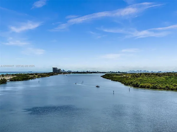 $3,700 | 500 Bayview Drive, Unit 1930, Sunny Isles Beach, FL 33160