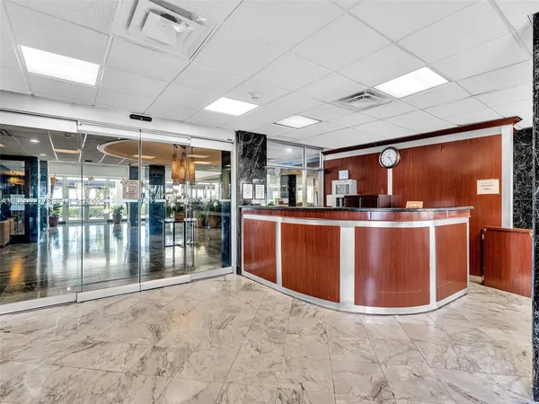 $3,700 | 500 Bayview Drive, Unit 1930, Sunny Isles Beach, FL 33160