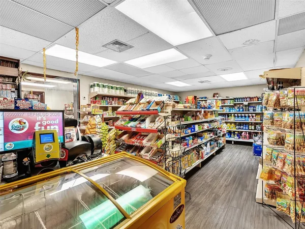 $3,700 | 500 Bayview Drive, Unit 1930, Sunny Isles Beach, FL 33160