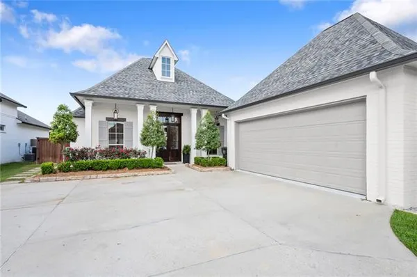 $4,000 | 17363 Fox Glove Avenue, Prairieville, LA 70769