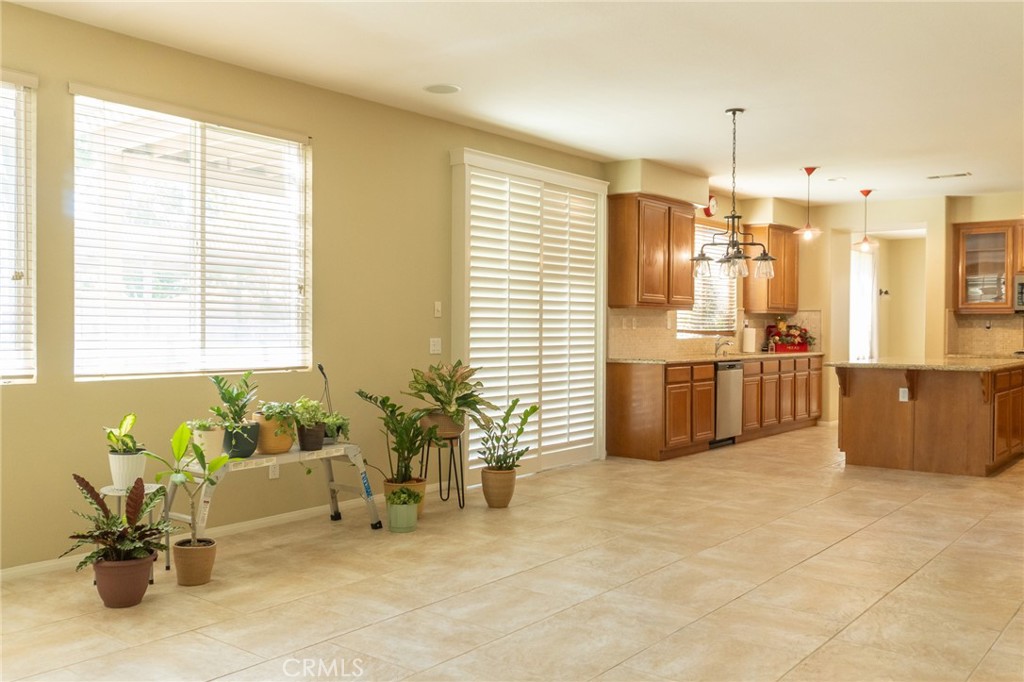 31043 Tiverton Road Menifee, CA 92584 - Photo 10 of 36