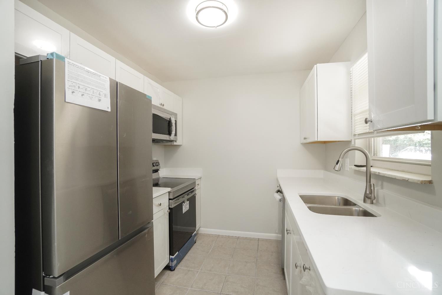 6851 Rutherford Court Cincinnati, OH 45239 - Photo 14 of 47 Gallery Image 14