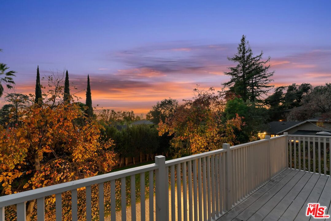 2107 Santa Rosa Avenue Altadena, CA 91001 - Photo 14 of 25 a balcony with wooden floor and city view