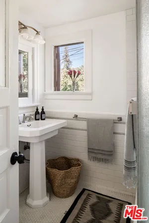 $2,499,000 | 2107 Santa Rosa Avenue, Altadena, CA 91001