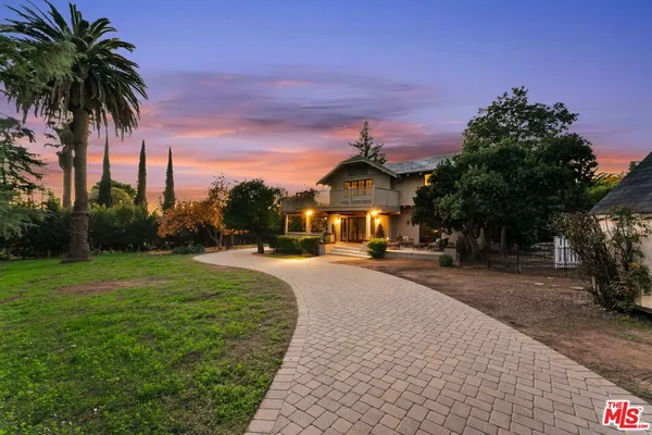 $2,499,000 | 2107 Santa Rosa Avenue, Altadena, CA 91001