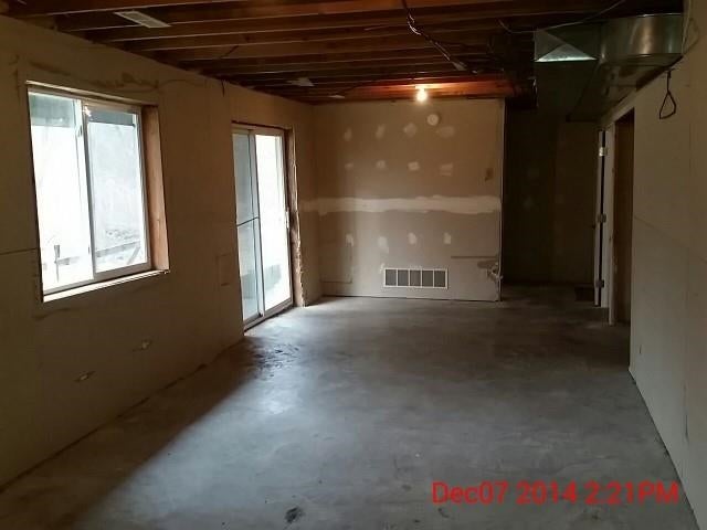 200 Washington Street Riverside, IA 52327 - Photo 10 of 13 Gallery Image 10