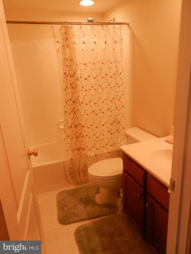 2312 Manor Spring Terrace Silver Spring, MD 20906 - Photo 7 of 29 Bath