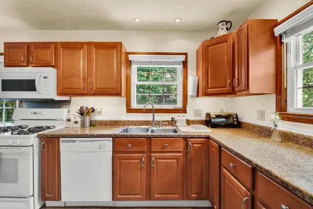 $399,900 | 4100 West Edgerton Avenue, Greenfield, WI 53221