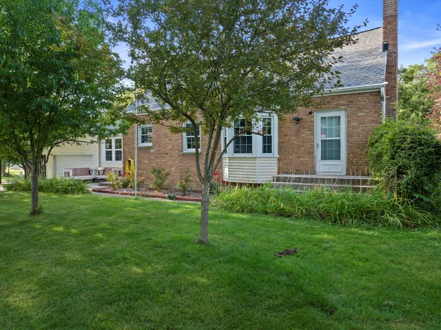 $399,900 | 4100 West Edgerton Avenue, Greenfield, WI 53221