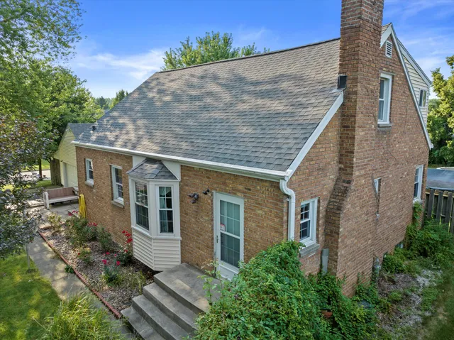 $399,900 | 4100 West Edgerton Avenue, Greenfield, WI 53221