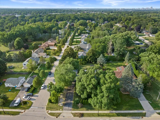 $399,900 | 4100 West Edgerton Avenue, Greenfield, WI 53221