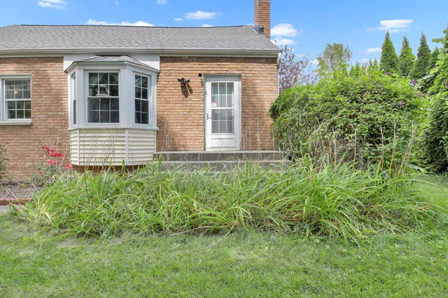 $399,900 | 4100 West Edgerton Avenue, Greenfield, WI 53221