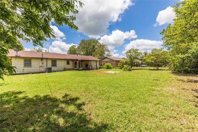 $199,000 | 704 4th Street, Eddy, TX 76524