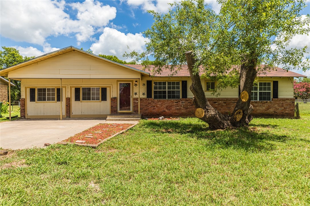 704 4th Street Eddy, TX 76524 - Photo 2 of 26