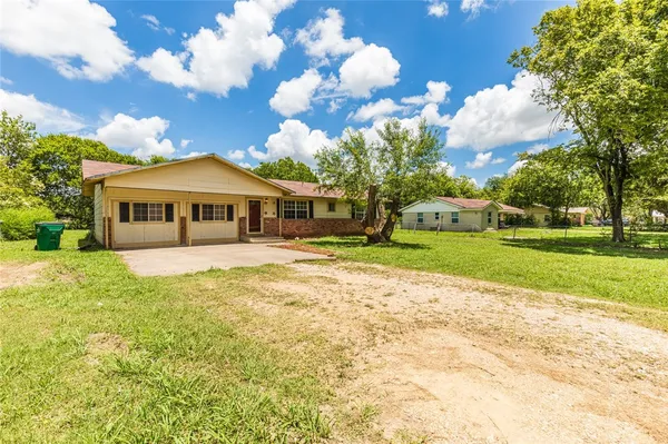 $199,000 | 704 4th Street, Eddy, TX 76524