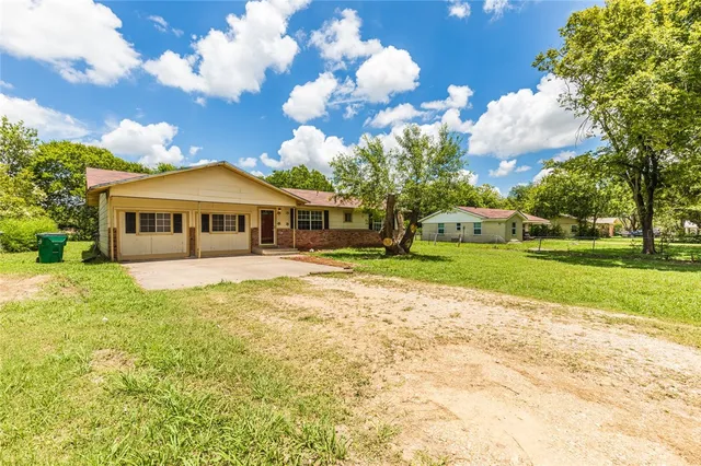 $199,000 | 704 4th Street, Eddy, TX 76524