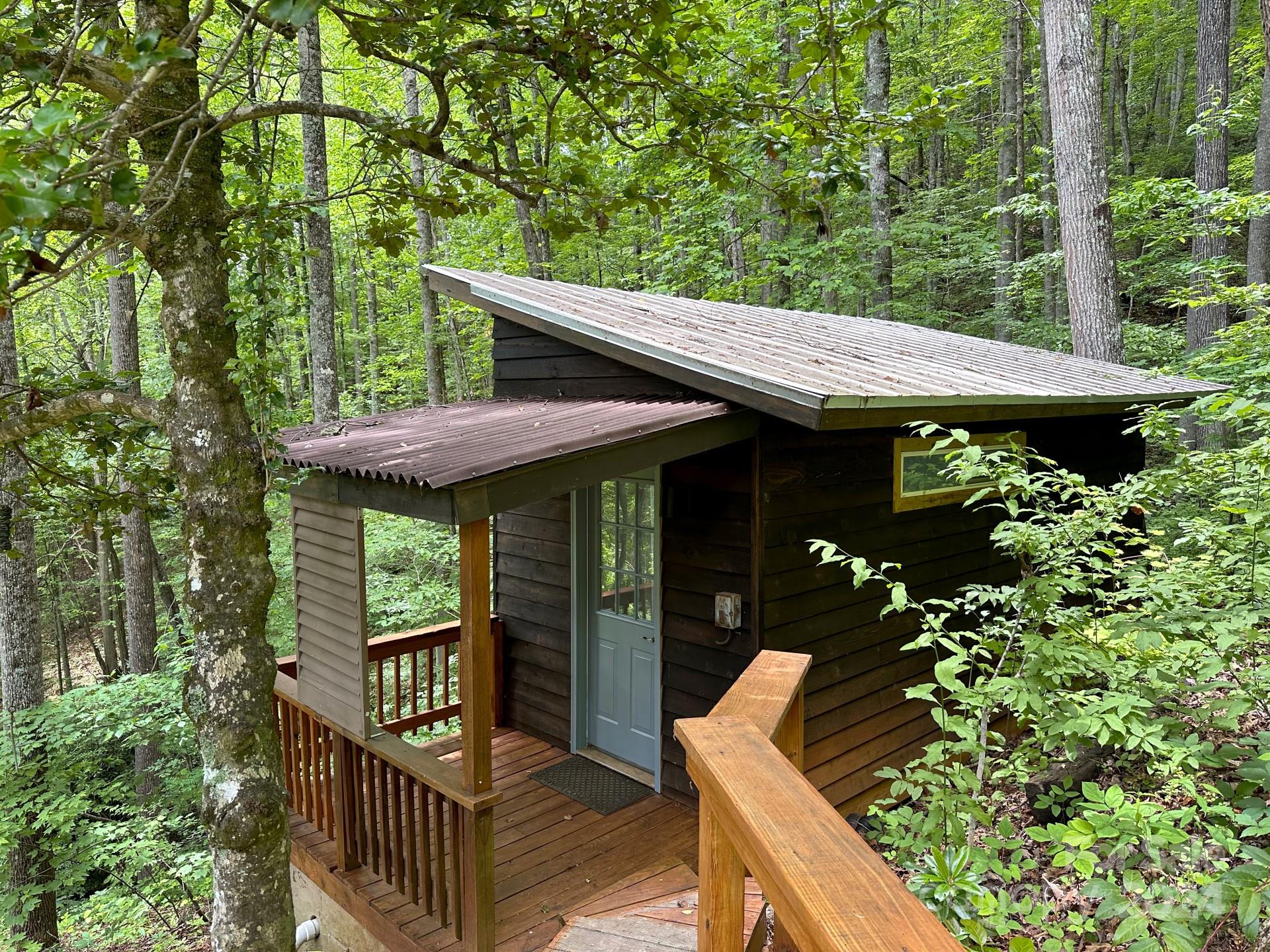 939 Timbuktu Road Sylva, NC 28779 - Photo 23 of 27 Gallery Image 23