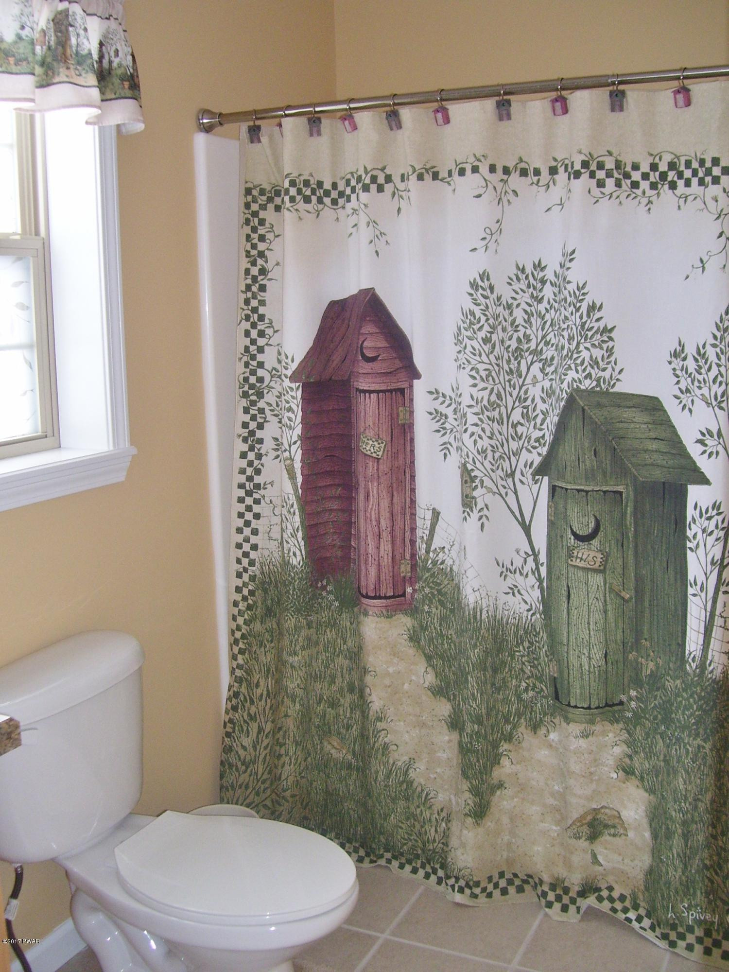 103 Cold Spring Lane Greentown, PA 18426 - Photo 37 of 63 Main Level Bathroom